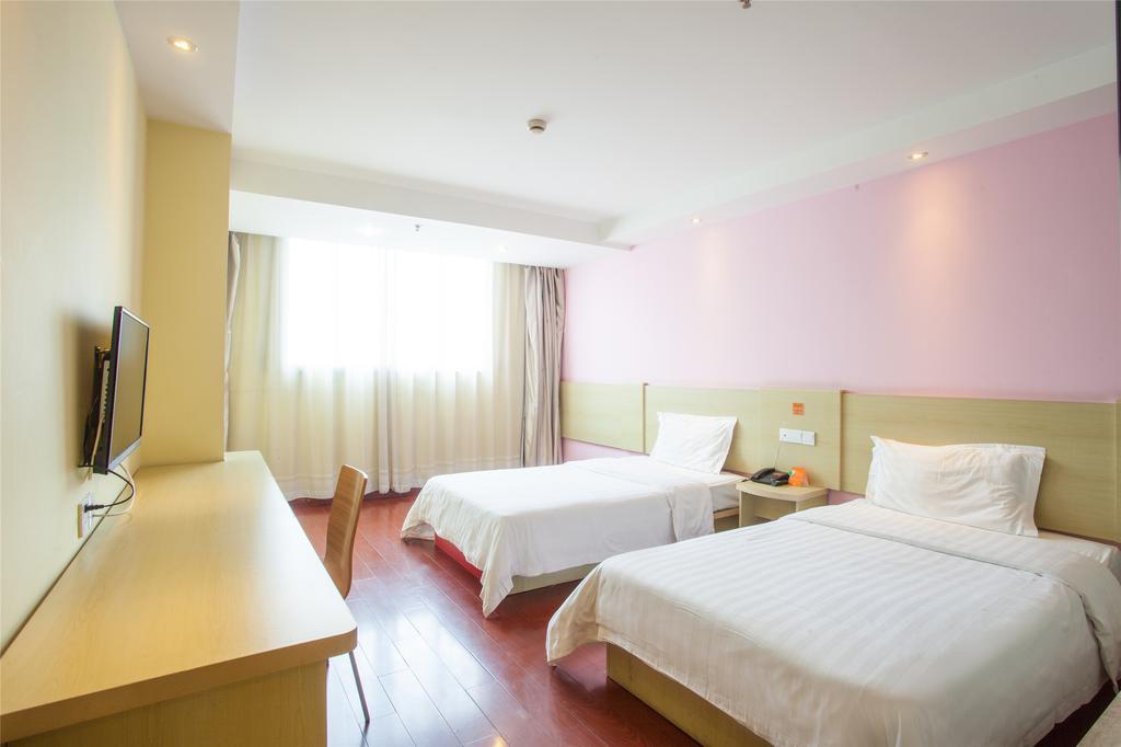 7Days Inn Zhuhai North Railway Station Jinding Buitenkant foto